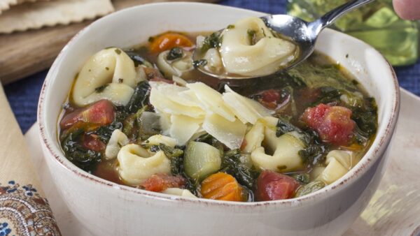 Mediterranean Tortellini Soup