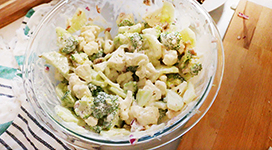 Easy Home Meals logo