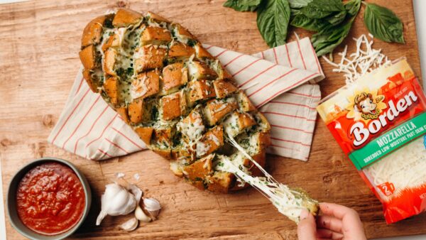 Split Cheesy Pull-Apart Garlic Bread