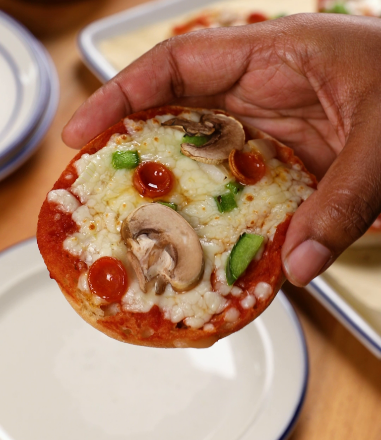Easy Home Meals logo