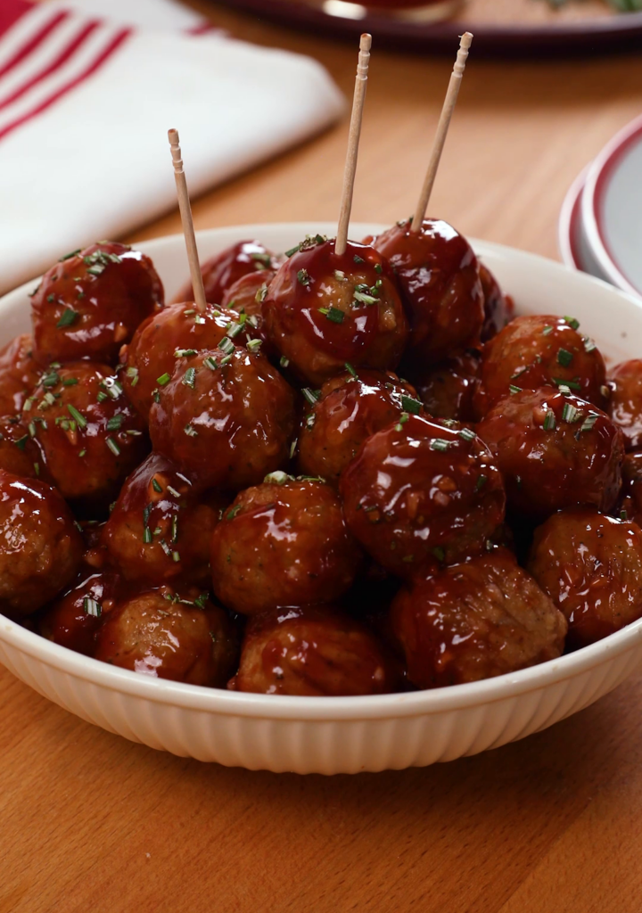 Grape-Jelly-and-Rosemary-Meatballs-Rosina